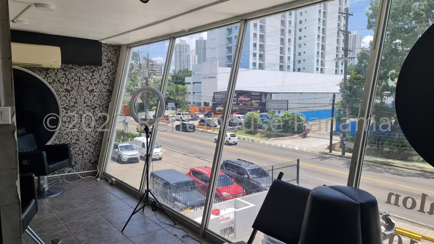 Venta de Local en Parque Lefevre Solo Cliente Directo LFC