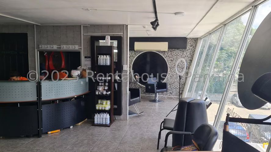 Venta de Local en Parque Lefevre Solo Cliente Directo LFC