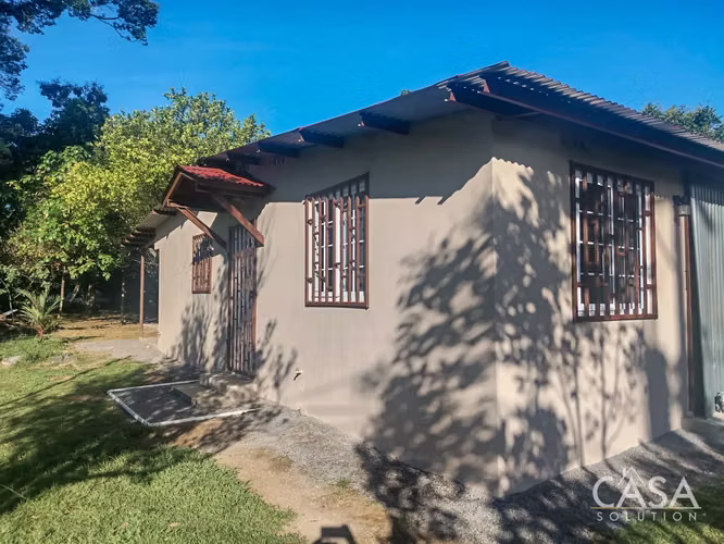 Casa de 2 dormitorios en Lote plano en venta en El Flor, Dolega