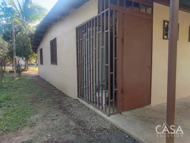 Casa de 2 dormitorios en Lote plano en venta en El Flor, Dolega