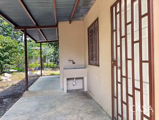 Casa de 2 dormitorios en Lote plano en venta en El Flor, Dolega