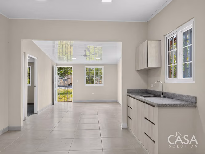 Casa de 2 dormitorios en Lote plano en venta en El Flor, Dolega