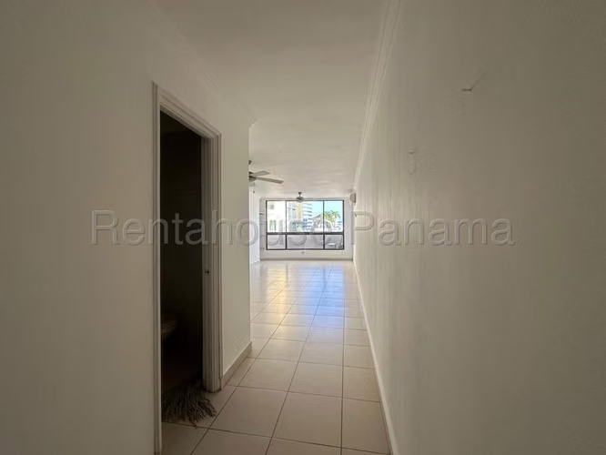 Venta de Apartamento en Punta Pacifica Ph Courtyard View NS