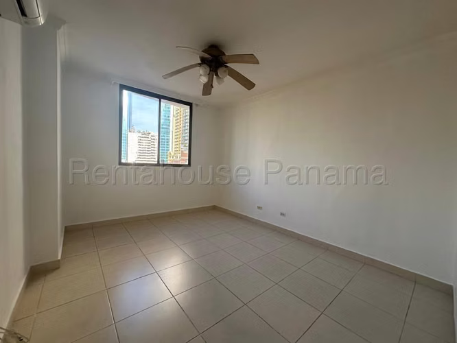 Venta de Apartamento en Punta Pacifica Ph Courtyard View NS