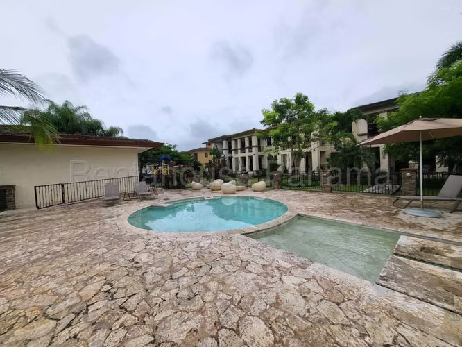 Venta de Casa en Clayton Embassy Club 334.35 Mts PD