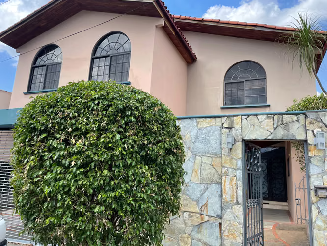 Espaciosa Casa en la Ciudad de Panamá Panamá a la Venta