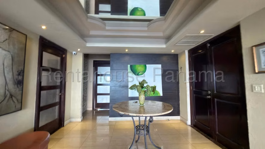 Se Vende Apartamento en Costa del Este LA26-8696