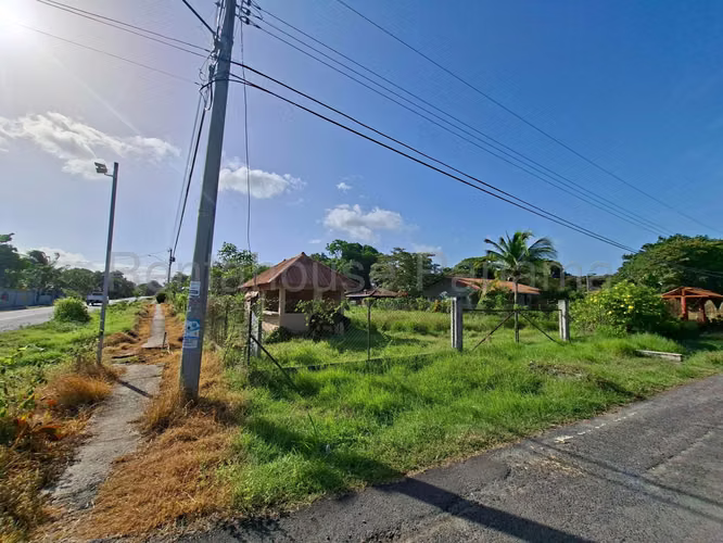 VENTA DE TERRENO EN LAS LAJAS ABS