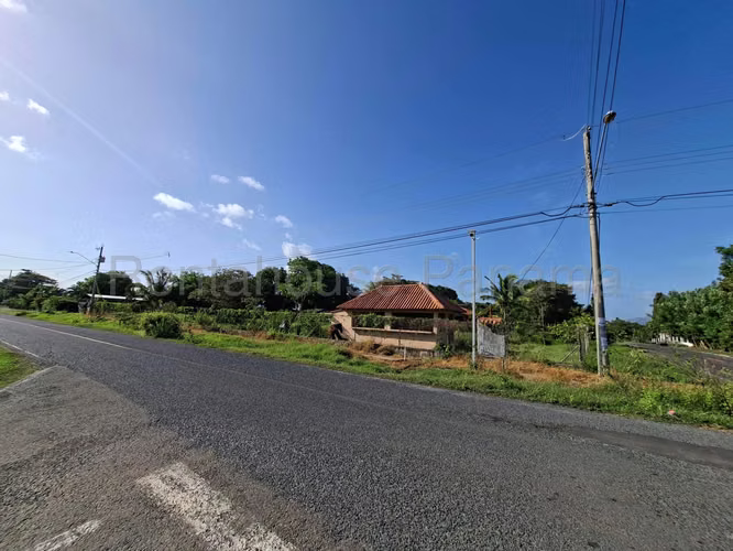 VENTA DE TERRENO EN LAS LAJAS ABS