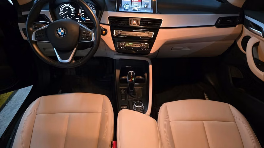 BMW X1 sDrive18i 2021 – Excelente Estado