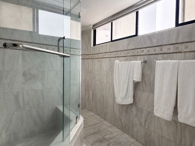 220 m² con vista al mar | 3 recámaras - 2 apartamentos por piso | PH Torres del Pacífico A