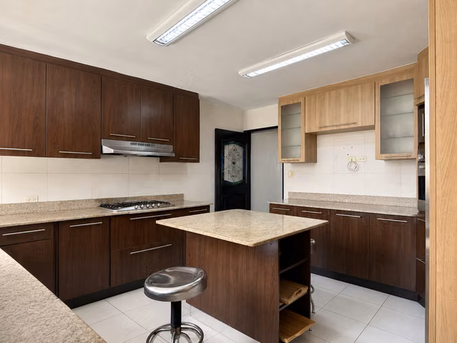 220 m² con vista al mar | 3 recámaras - 2 apartamentos por piso | PH Torres del Pacífico A