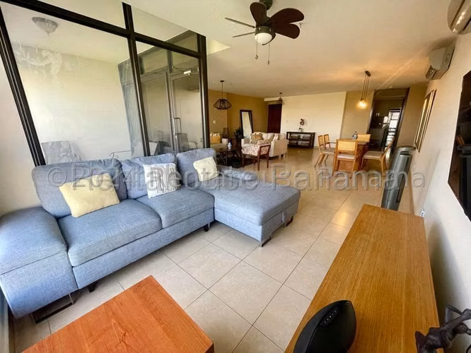 Alquilo Apartamento Costa del Este 27-521