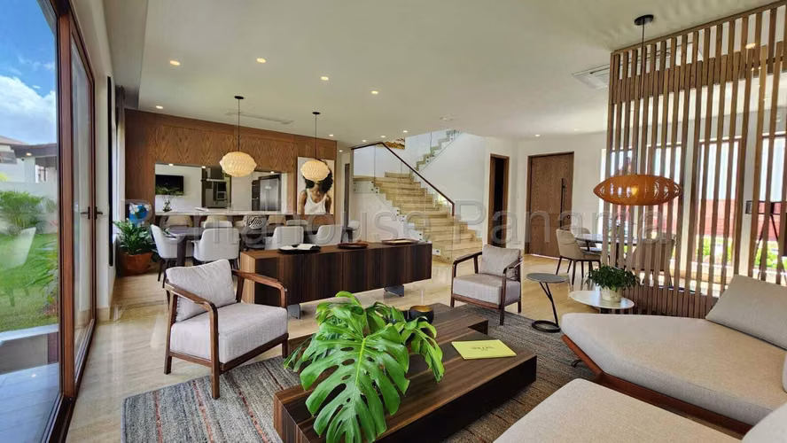 Venta de casa en Santa Maria AK