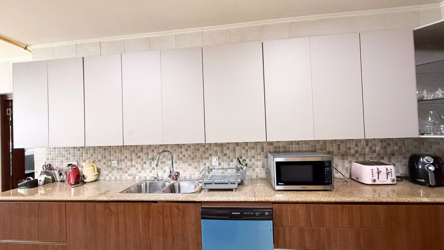 Apartamento Clásico, Bien Construido con Vista al Mar en Venta en P.H. Peninsula