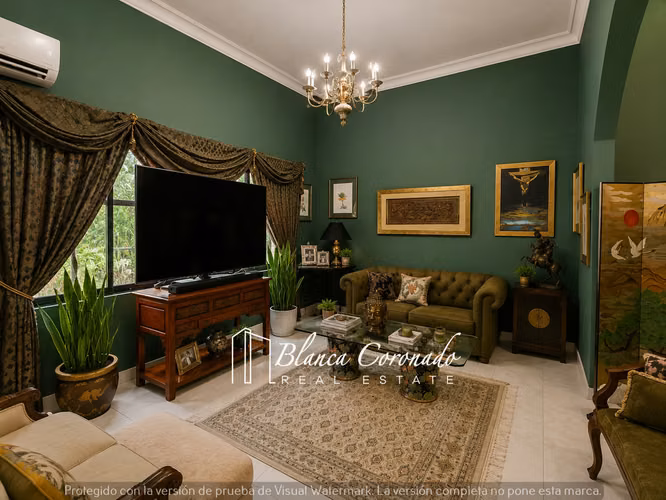 CASA EN VENTA VÍA CINCUENTENARIO – 1,000 M² DE TERRENO