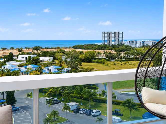 En Venta: ¡Lujoso apartamento con vista al mar en Playa Blanca!