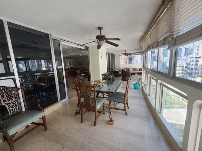 Bello Apartamento en Paitilla