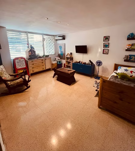 Venta de amplio apartamento en Edificio Triquiyoli-El Cangrejo