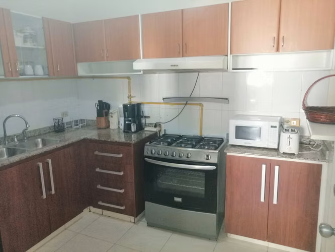 Casa amoblada en alquiler – Colinas de Cerro Viento