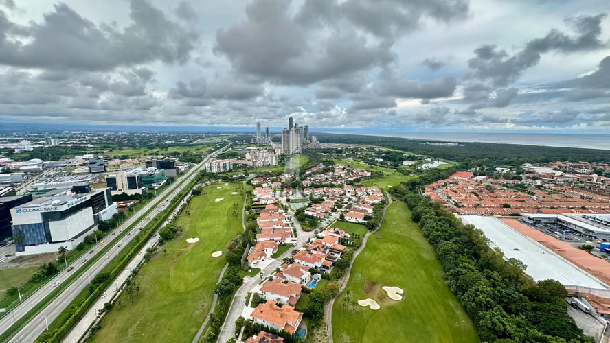 Apartamento en venta en Greenview - Santa María