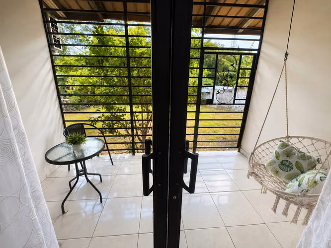 SE ALQUILA CASA FULL AMOBLADA EN ALGARROBOS