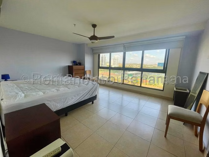 Alquiler de Apartamento Amoblado en Costa del Este 27*521Mfk