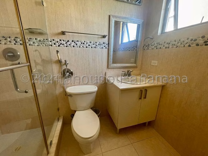 Alquiler de Apartamento Amoblado en Costa del Este 27*521Mfk