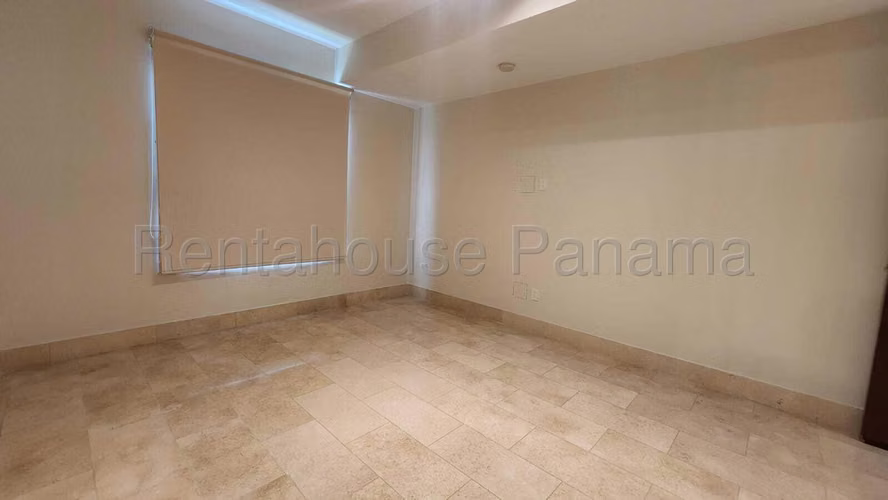 Se Alquila Apartamento en Santa Maria MDV27-497