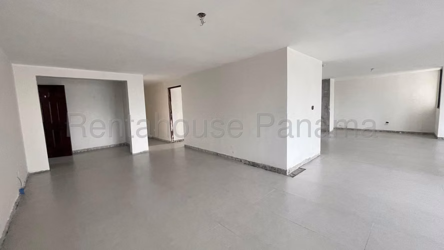 Apartamento Amplio en Venta en Paitilla 26*5946Mfk
