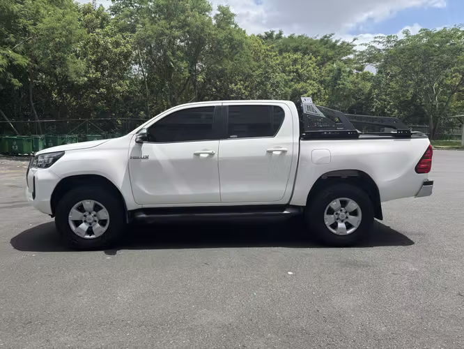 ¡Toyota Hilux 2024 4x4 Full Extras!