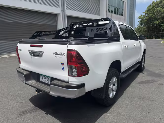 ¡Toyota Hilux 2024 4x4 Full Extras!