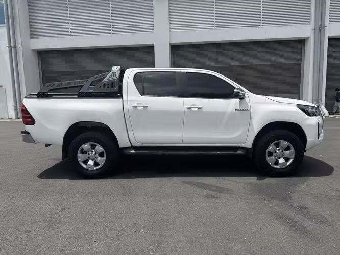 ¡Toyota Hilux 2024 4x4 Full Extras!