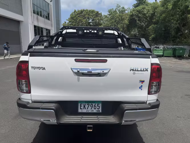 ¡Toyota Hilux 2024 4x4 Full Extras!