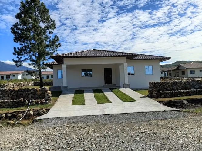 Vendo casa Nueva en Boquete Chiriquí  /