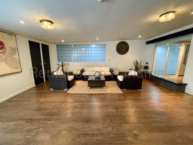Venta de casa uso comercial en Obarrio