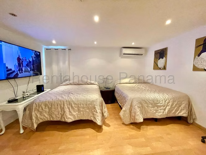 Venta de casa uso comercial en Obarrio
