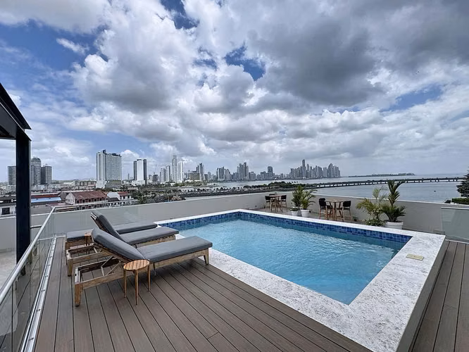 Alquiler de apartamento en Casco Antiguo – PH Plazuela Alfaro