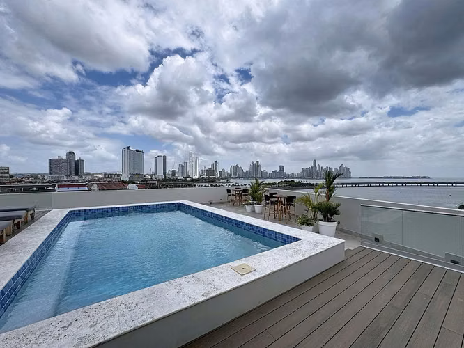 Alquiler de apartamento en Casco Antiguo – PH Plazuela Alfaro