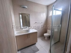 Casa en Alquiler en Brisas del Golf 27jack552