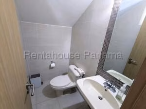 Casa en Alquiler en Brisas del Golf 27jack552