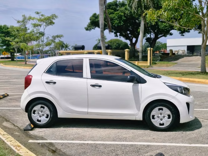 Kia Picanto 2023 Automatico excelente condiciones