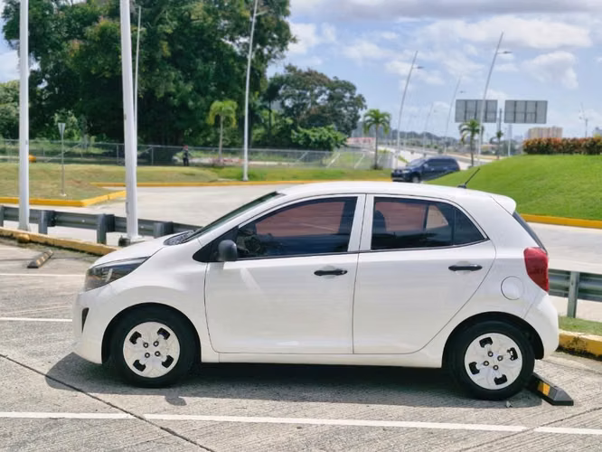Kia Picanto 2023 Automatico excelente condiciones