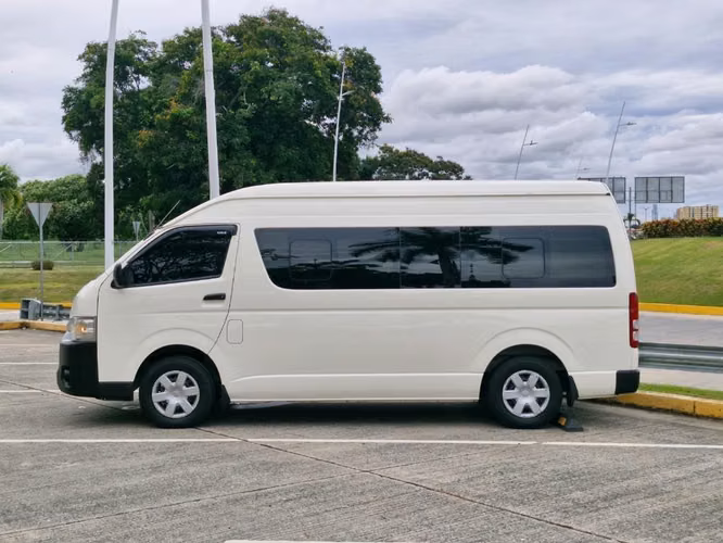 Toyota Hiace 2018 Turbo Diesel 2kd Excelente Condiciones Financiamiento disponibles