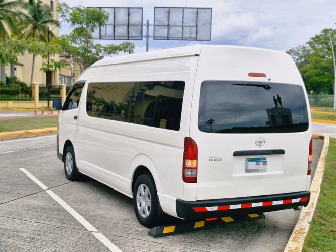 Toyota Hiace 2018 Turbo Diesel 2kd Excelente Condiciones Financiamiento disponibles