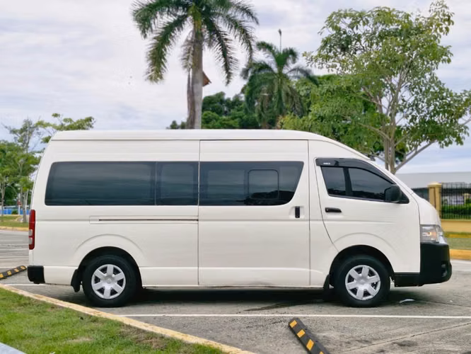 Toyota Hiace 2018 Turbo Diesel 2kd Excelente Condiciones Financiamiento disponibles