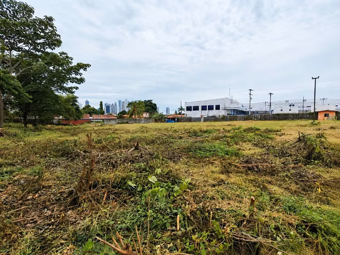 Venta de Terreno Comercial en Ave. Jose Agustin Arango