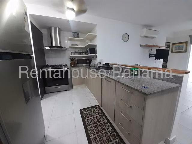 Venta de Apartamento en Carrasquilla 26LBR4842