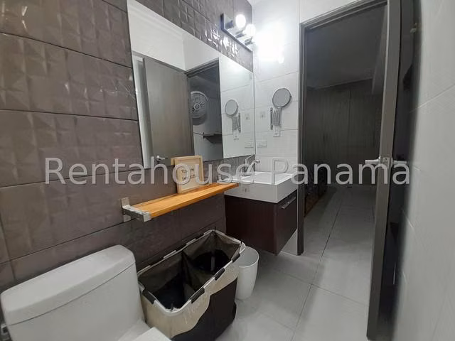Venta de Apartamento en Carrasquilla 26LBR4842
