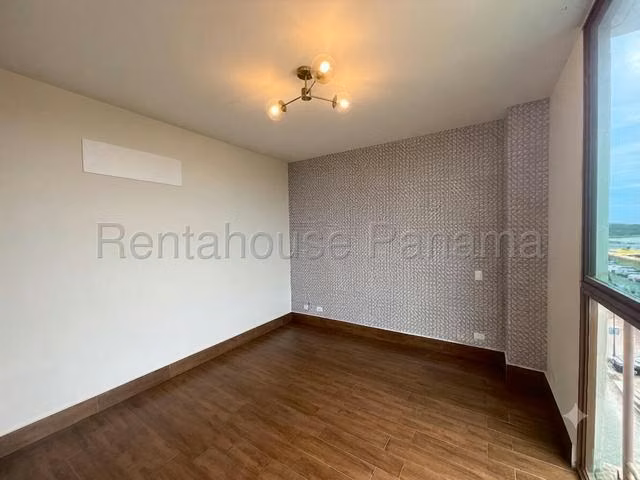 Venta de Apartamento en Costa Sur 27LBR300